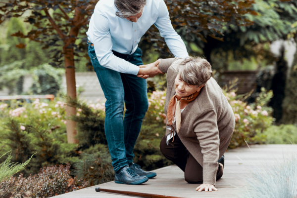 STRENGTHENING LOWER EXTREMITIES AND IMPROVING BALANCE: A GUIDE FOR FALL PREVENTION IN THE ELDERLY