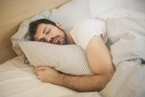 The Crucial Role of Quality Sleep in Your 30s, According to a Registered Physiotherapist