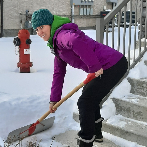 3 Tips to Prevent Snow Shoveling Injury